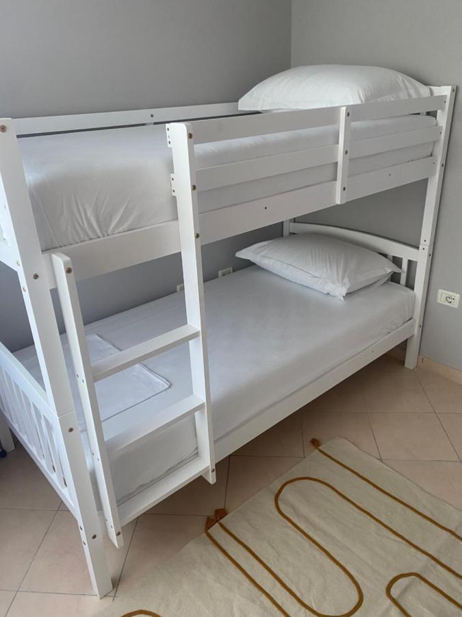 Cheerful 2-Bedroom Apartment In Golem Golem  Extérieur photo
