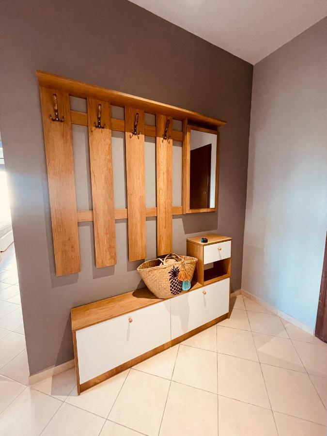 Cheerful 2-Bedroom Apartment In Golem Golem  Extérieur photo