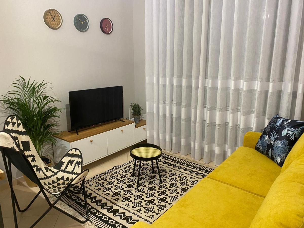 Cheerful 2-Bedroom Apartment In Golem Golem  Extérieur photo