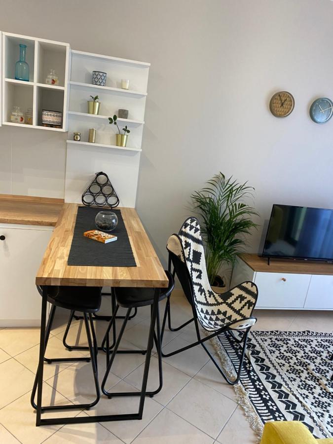 Cheerful 2-Bedroom Apartment In Golem Golem  Extérieur photo