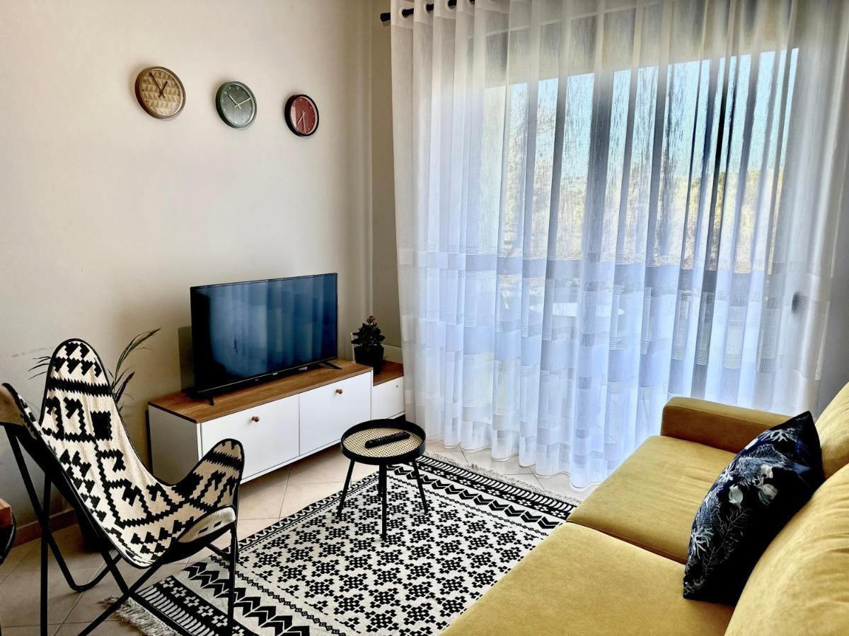Cheerful 2-Bedroom Apartment In Golem Golem  Extérieur photo